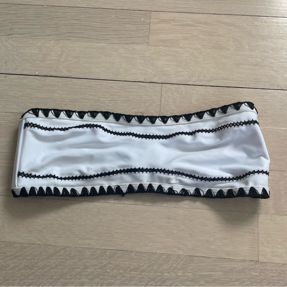 Same Los Angeles bikini - Picture 7 of 9